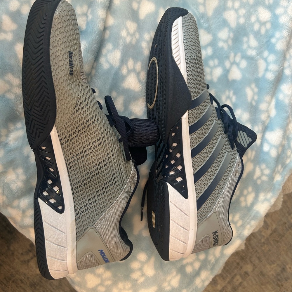 K-Swiss Men’s Express Light Grey and Navy Pickleball Shoes